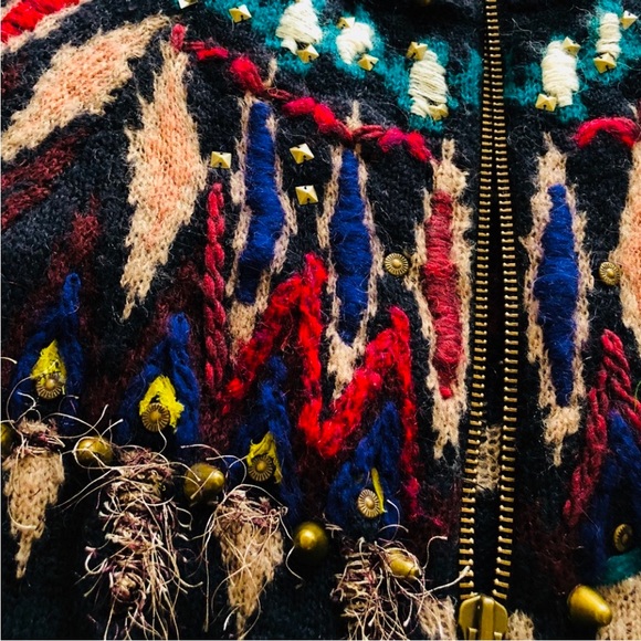 Colorful Patterned Knit Jacket - Picture 7 of 7